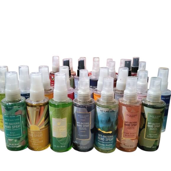 3 OZ. HAND SANITIZER SPRAYS BY BATH AND BODY WORKS 4 FOR $25 - Picture 1 of 4
